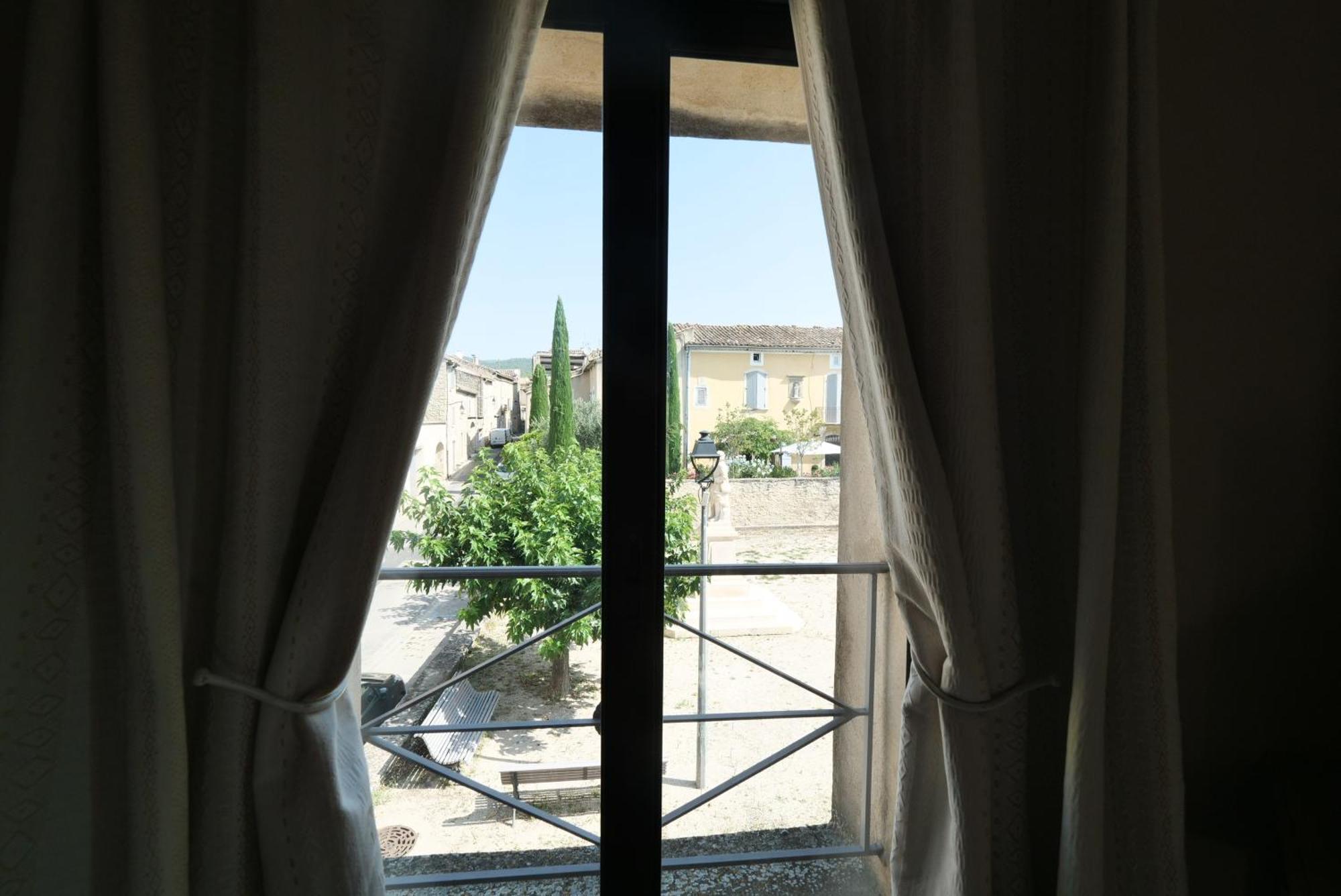 Chambres Du Vieux Bistrot Cabrieres-d'Avignon Екстер'єр фото