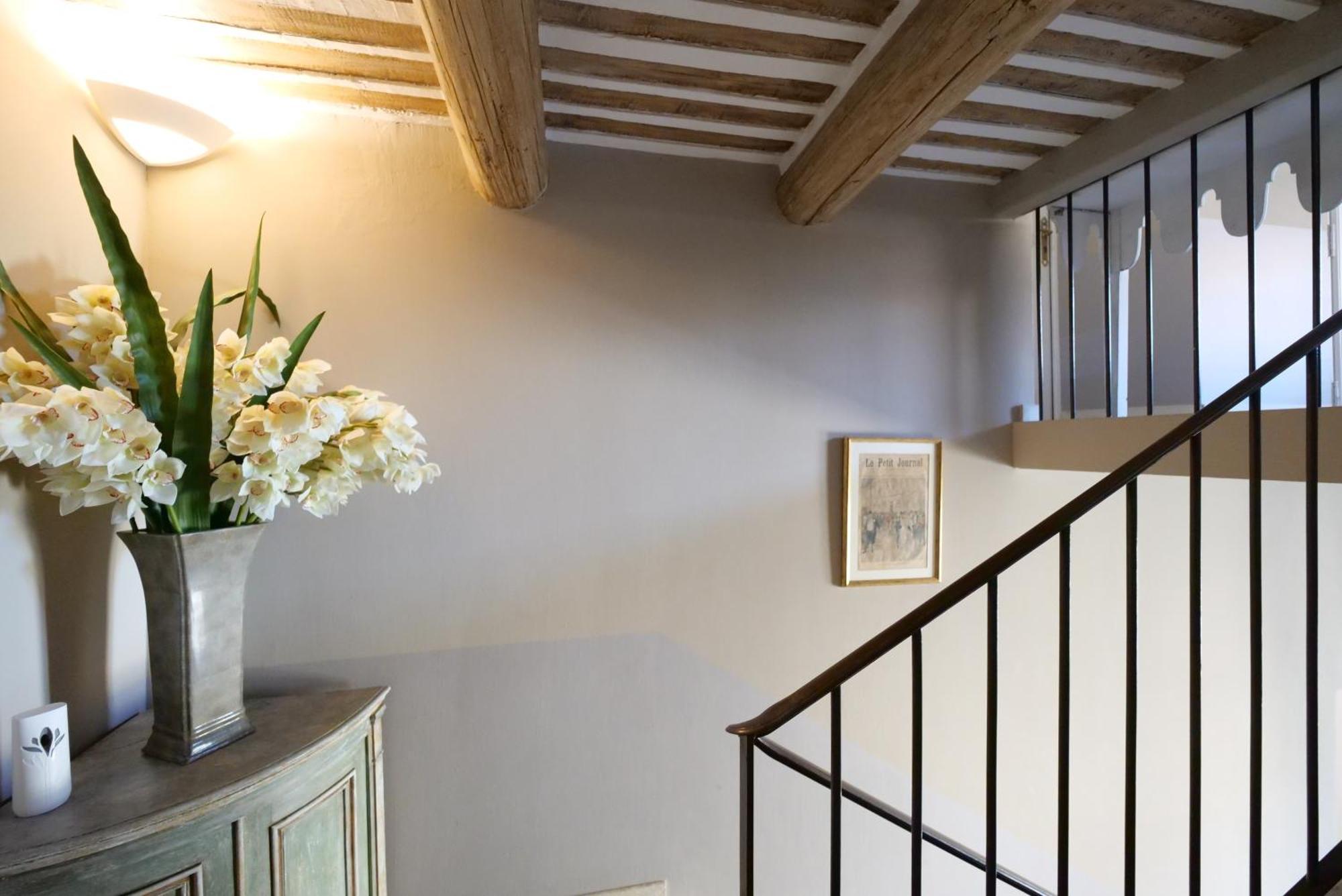 Chambres Du Vieux Bistrot Cabrieres-d'Avignon Екстер'єр фото