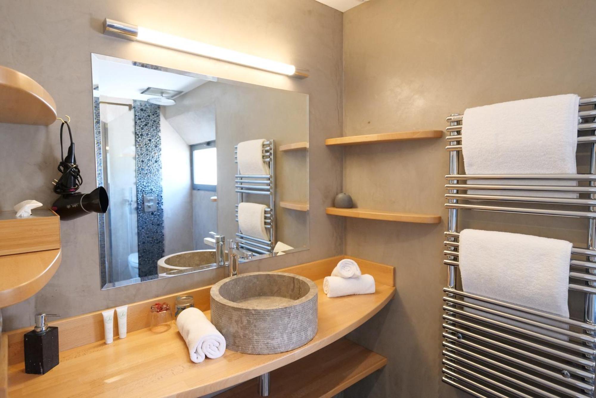Chambres Du Vieux Bistrot Cabrieres-d'Avignon Екстер'єр фото