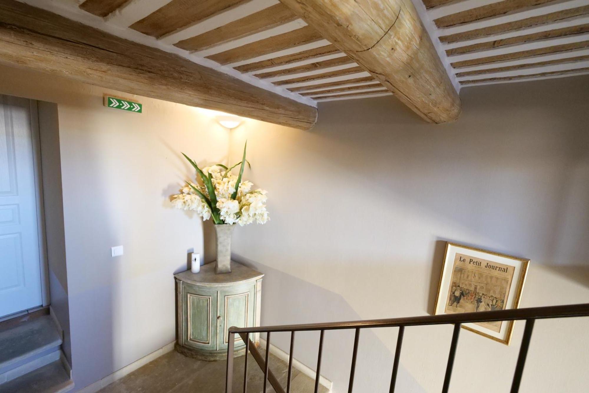 Chambres Du Vieux Bistrot Cabrieres-d'Avignon Екстер'єр фото