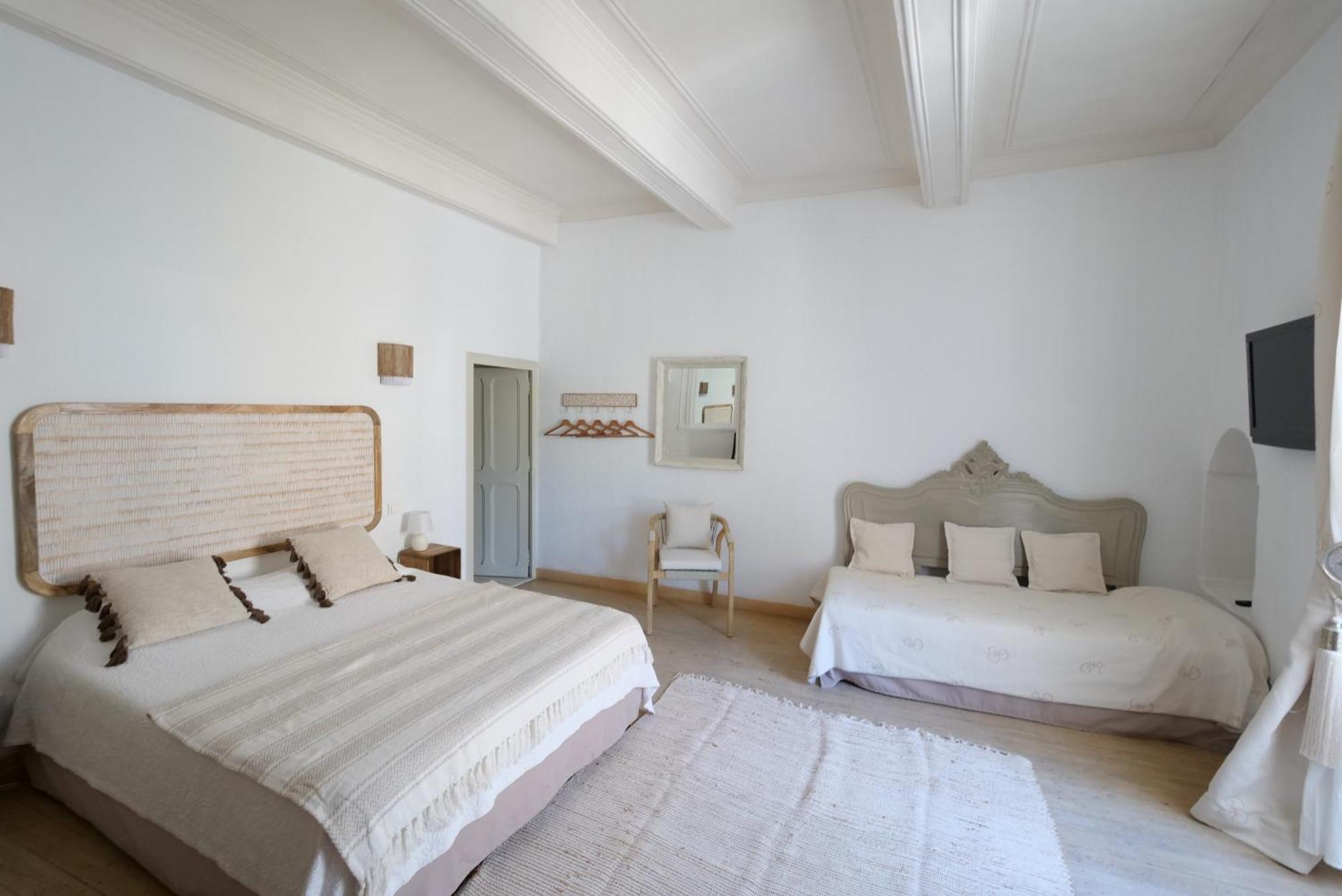 Chambres Du Vieux Bistrot Cabrieres-d'Avignon Екстер'єр фото