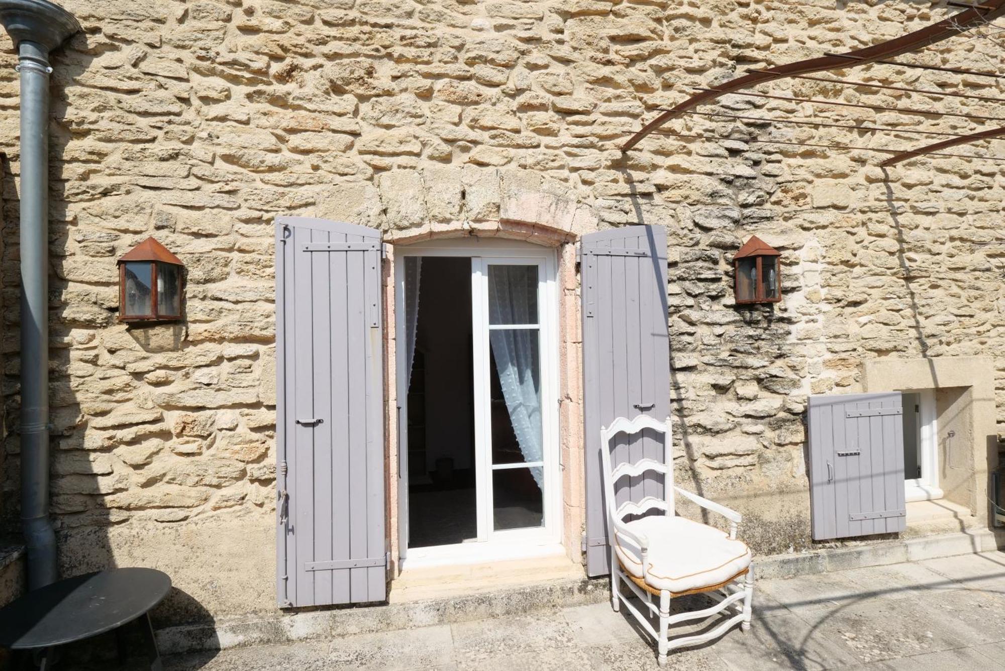 Chambres Du Vieux Bistrot Cabrieres-d'Avignon Екстер'єр фото