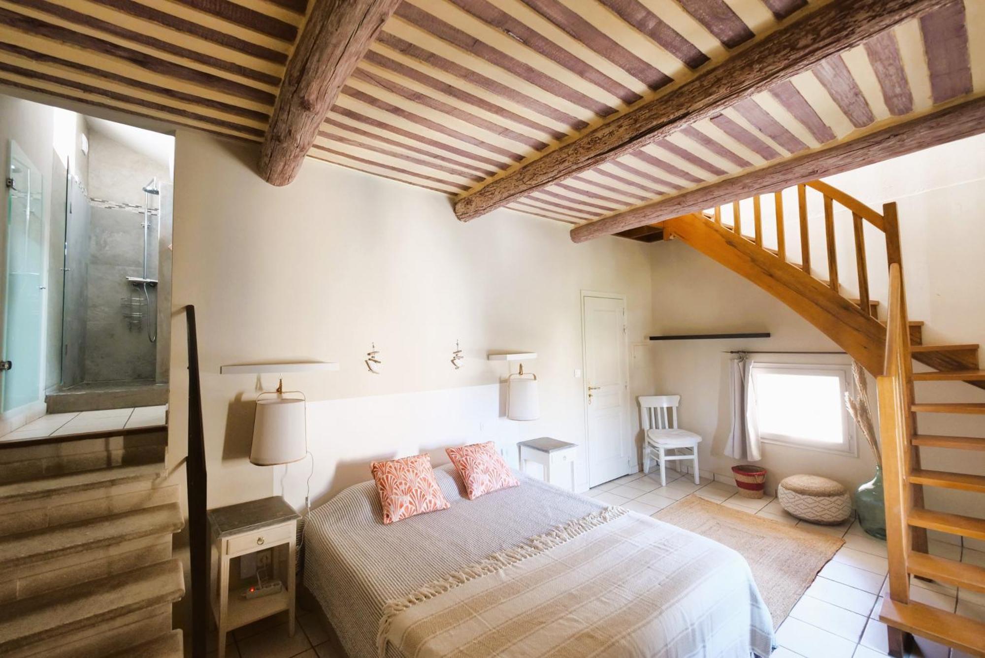 Chambres Du Vieux Bistrot Cabrieres-d'Avignon Екстер'єр фото